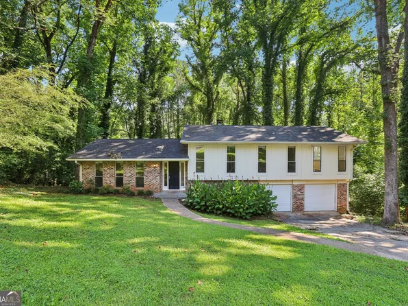 5802 Simone Dr, Stone Mountain, GA 30087