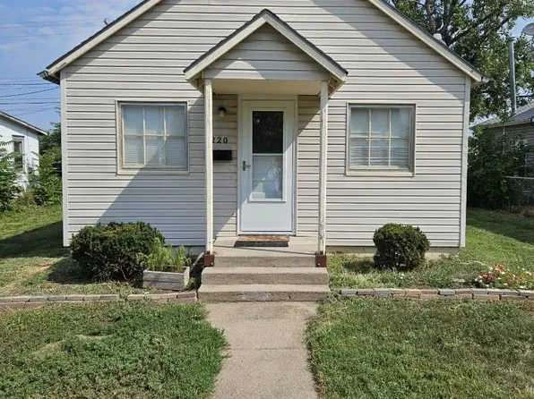 220 E 24th St, Kearney, NE 68847