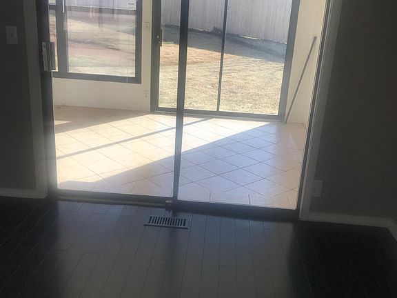 4th image of 12400 Abbotts Way