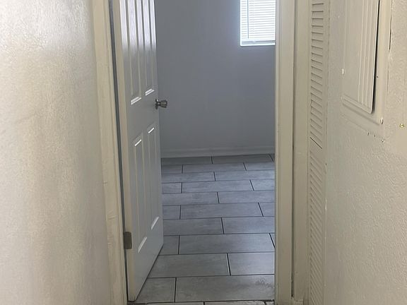 2nd image of 1501 Doby Cir #1513