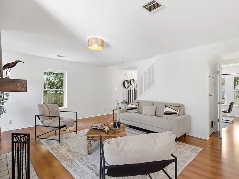 1314 Chalk Ln — Photo 8