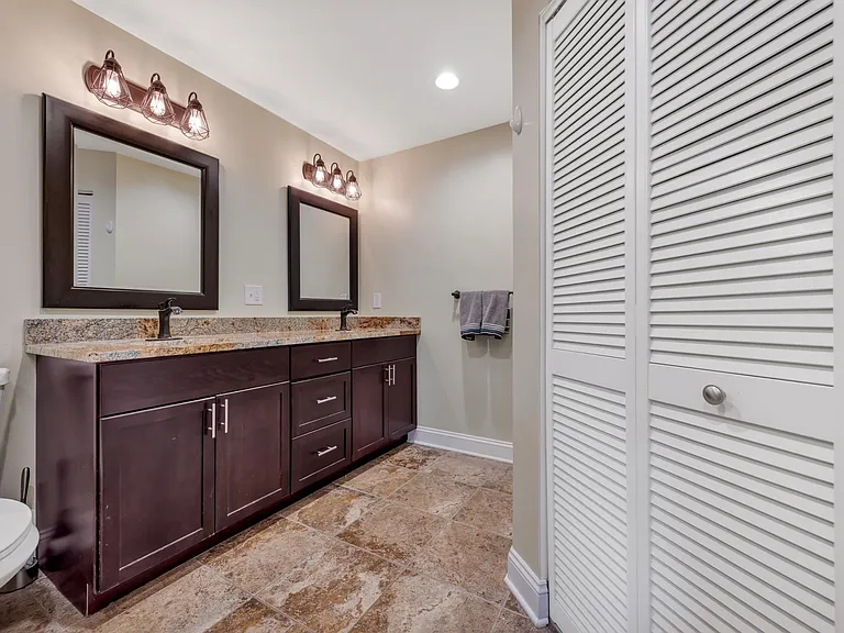 534 Oak Ridge Trails Ct — Photo 19