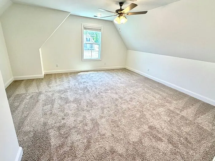7455 Newbury Dr — Photo 10