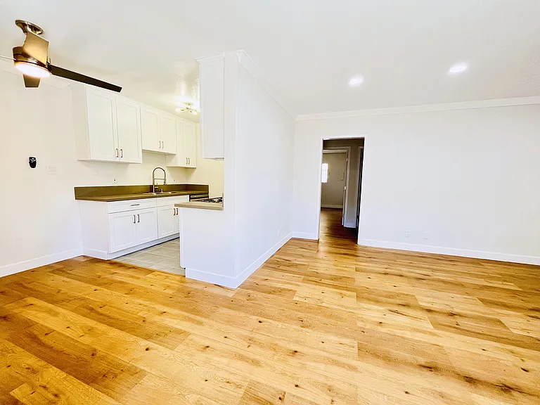761 Rose Ave #4 — Photo 9