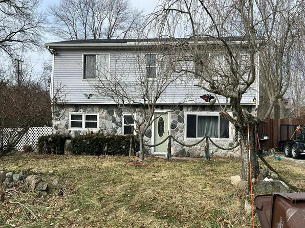 4697 Maple St, Newport, MI 48166