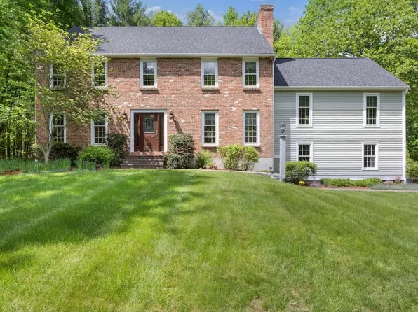 30 Woodstone Rd, Northborough, MA 01532