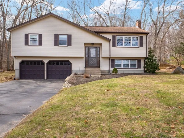 404 Oak St, Franklin, MA 02038