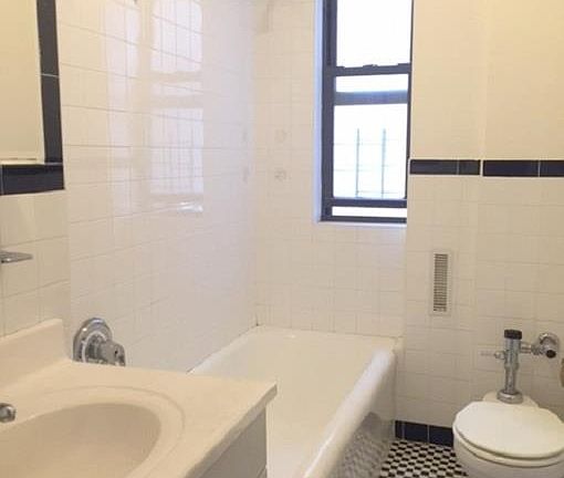 5th image of 311 E 72nd St APT 11A