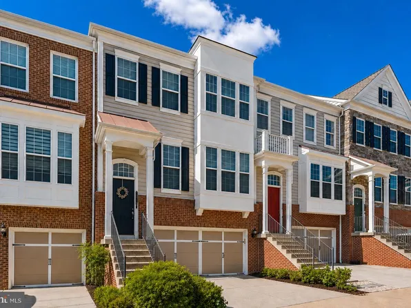 43629 White Cap Ter, Chantilly, VA 20152