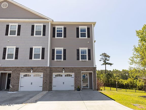 2nd image of 400 Garland Shores Drive