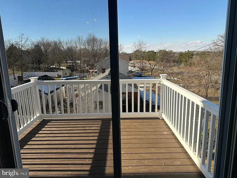 113 Marlow Ct — Photo 38