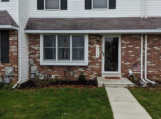 931 Greenhouse Dr, Secane, PA 19018