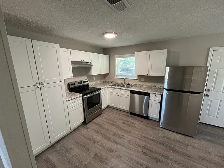 12904 Mitchell Dr — Photo 5