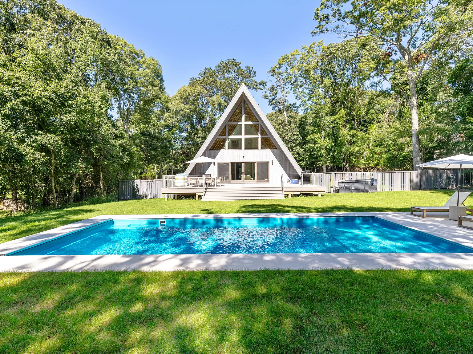 Bright & Modern New Construction Rental in The Hamptons — Photo 1