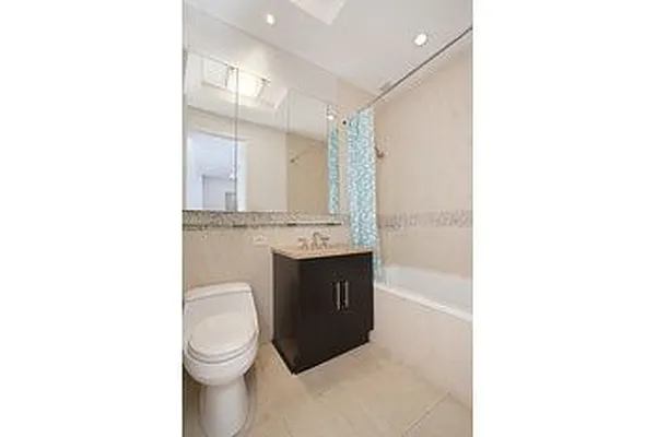 Sold by Nest Seekers International | media 6