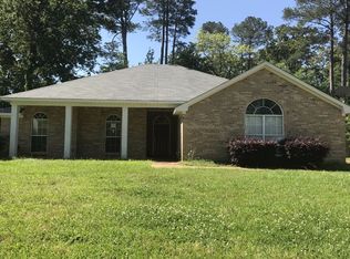 900 Eagles Nest Dr, Byram, MS 39272