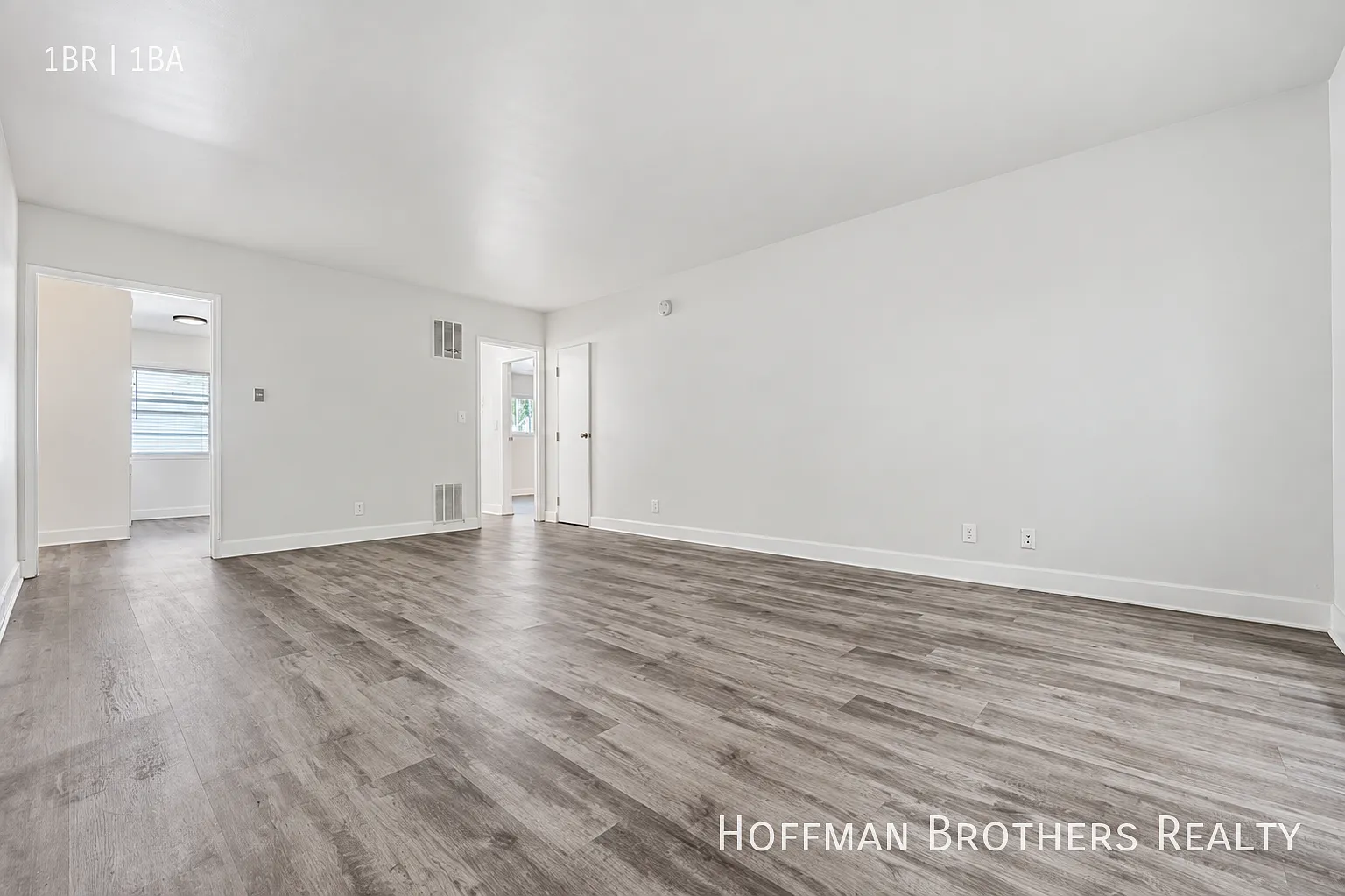 3915 Stevely Ave — Photo 4