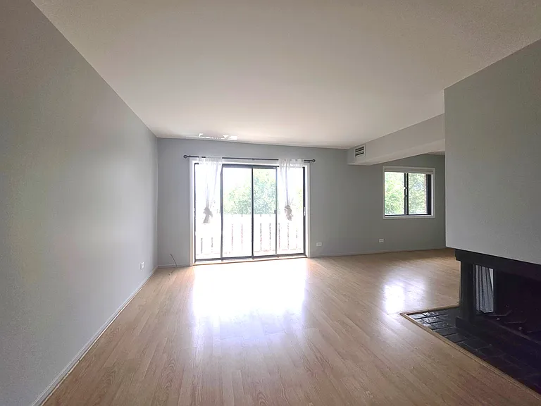 2000 Bayside Dr #304 — Photo 14