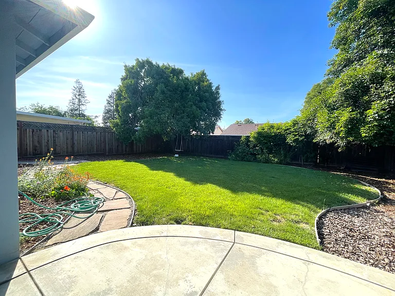 3902 Madeira Way — Photo 14
