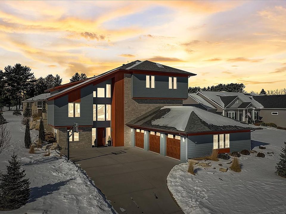 1st image of 955 Pinnacle Dr