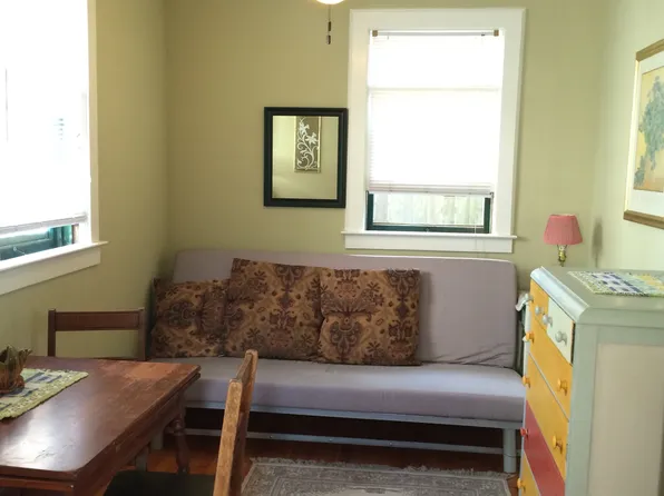 (undisclosed Address), Rockaway Park, NY 11694