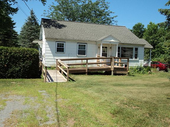 2nd image of 597 Gansevoort Rd