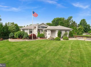 40 Bresnahan Rd, Robbinsville, NJ 08691