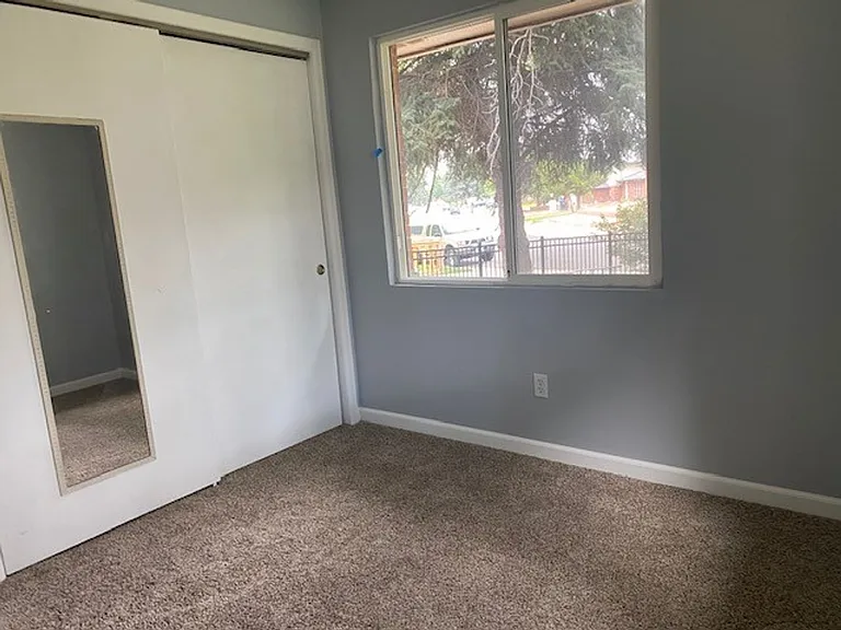 405 Pace St — Photo 12