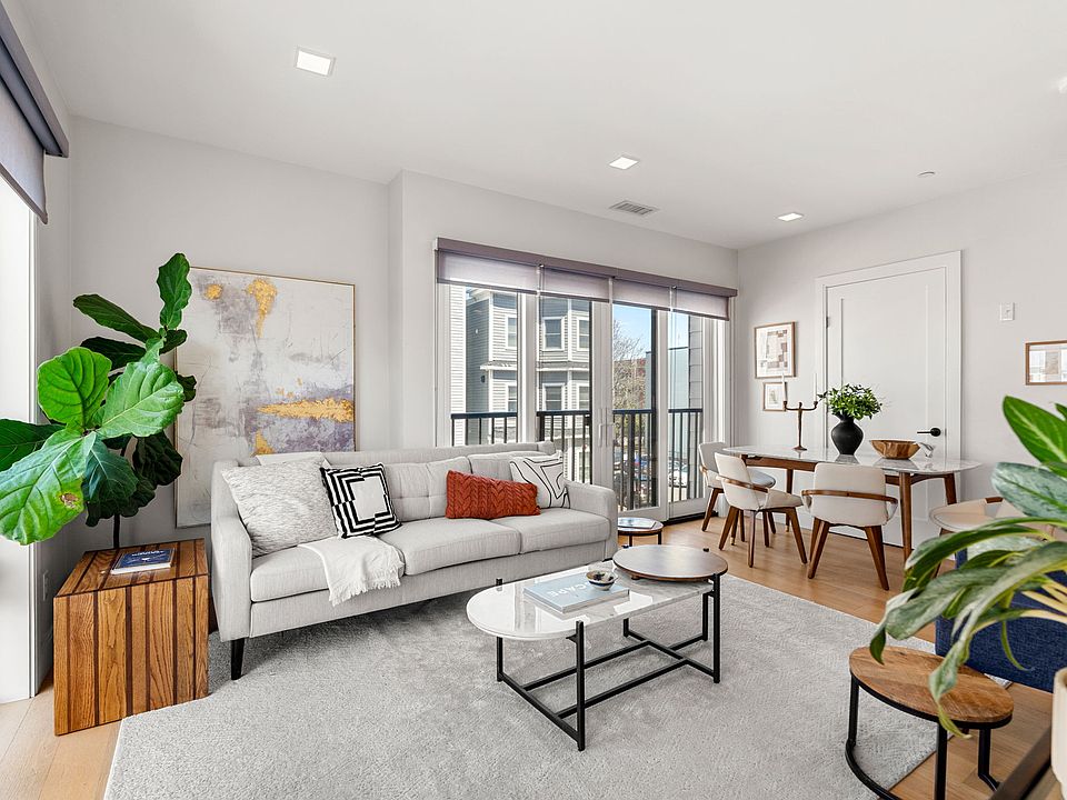 1st image of 287 Maverick St #201