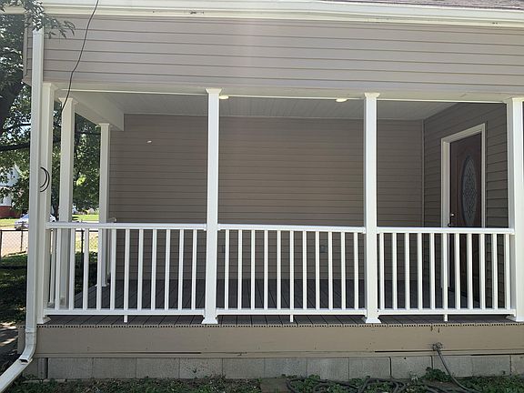 5th image of 1217 Henning Ave