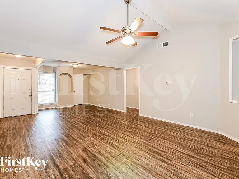 5721 Melanite Ave — Photo 3