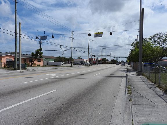 4th image of 19130 NW 37th Ave