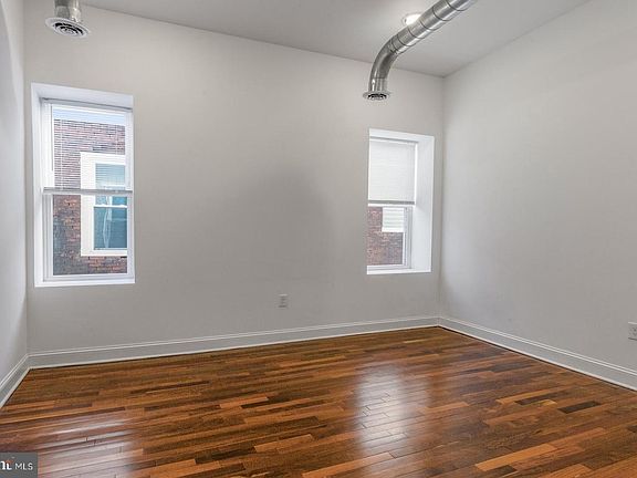5th image of 3230 W Diamond St #3