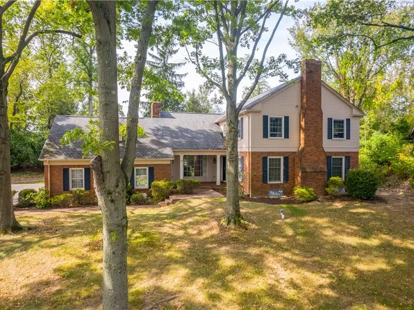 2334 Golfview Dr, Pittsburgh, PA 15241