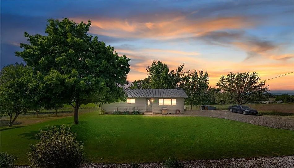 1st image of 6323 Foothill Rd