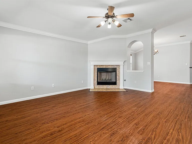 2505 Rusk Ct — Photo 14