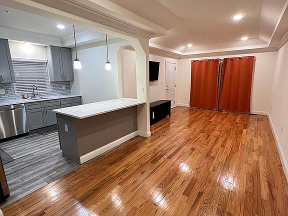 4th image of 55 Hazelwood Ave Floor 1