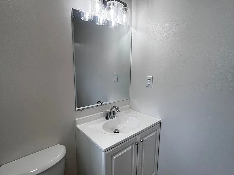 1300 Edgewood Way — Photo 14