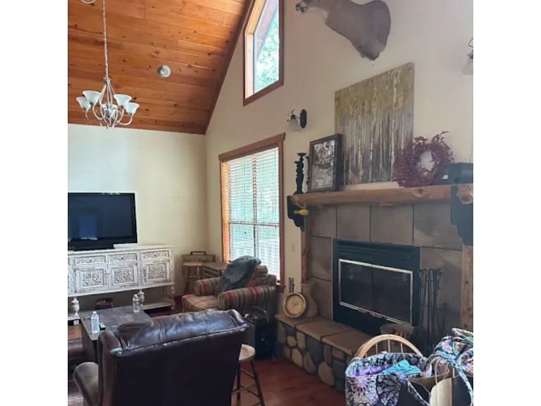 18676 W Woodhaven Dr — Photo 21