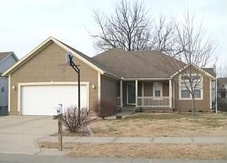 1st image of 815 SW Bishop Dr