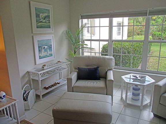 2nd image of 740 Lake Orchid Cir APT 109