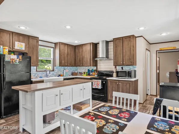 567 Jeffers Rd, Huntsville, TN 37756