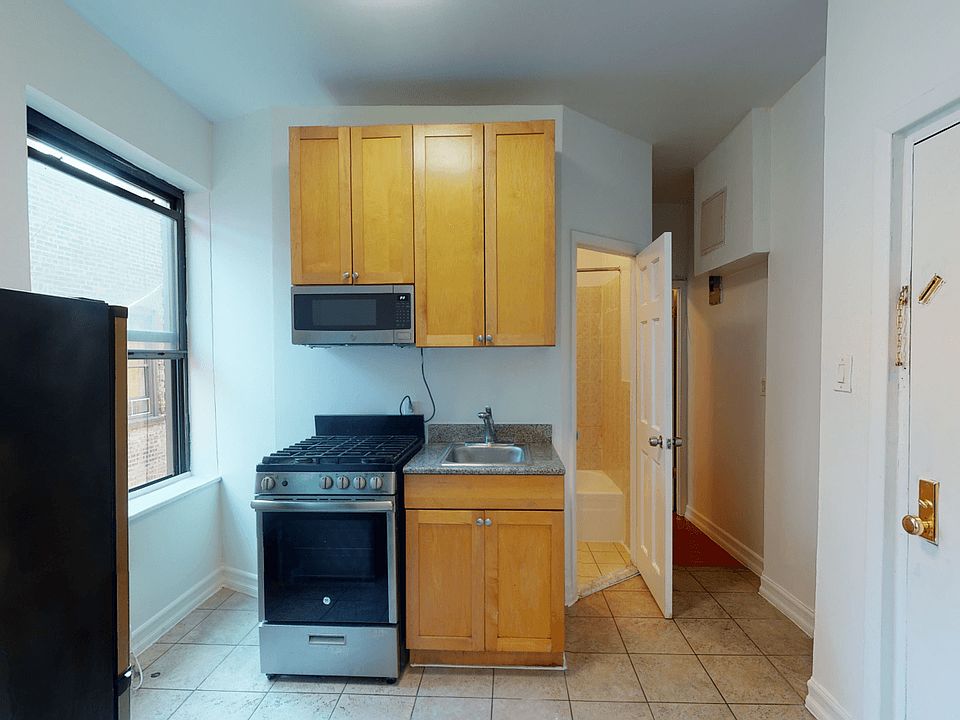 1st image of 236 E 13th St APT 26