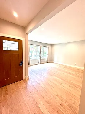 716 Masonic Ave — Photo 3
