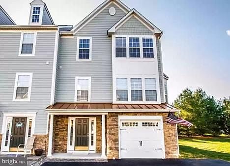 1st image of 22 Heron Ln