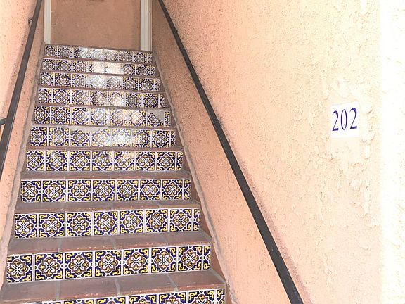 4th image of 8020 Langdon Ave Unit 202
