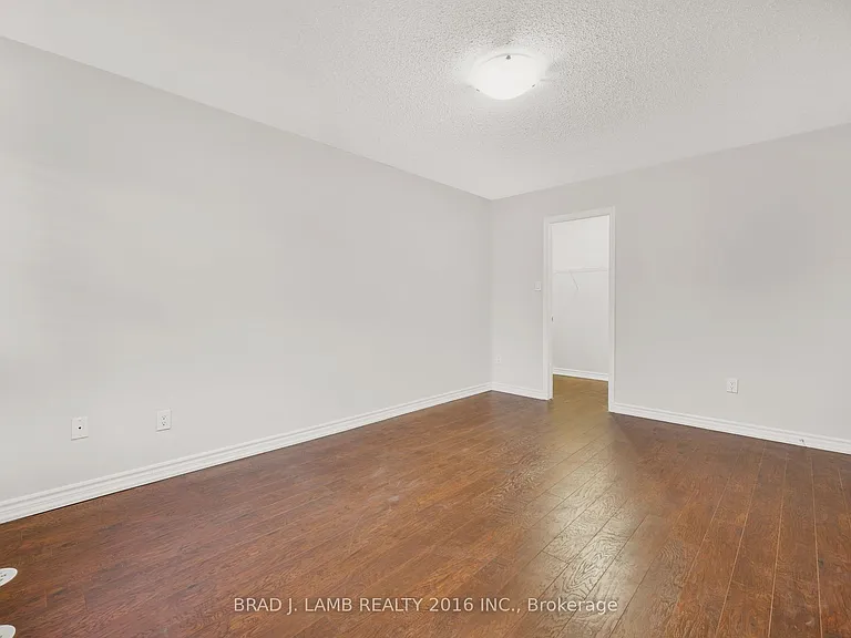 930 Nadalin Hts — Photo 31