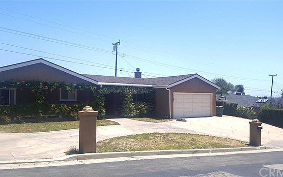 2nd image of 1124 Colina Vis