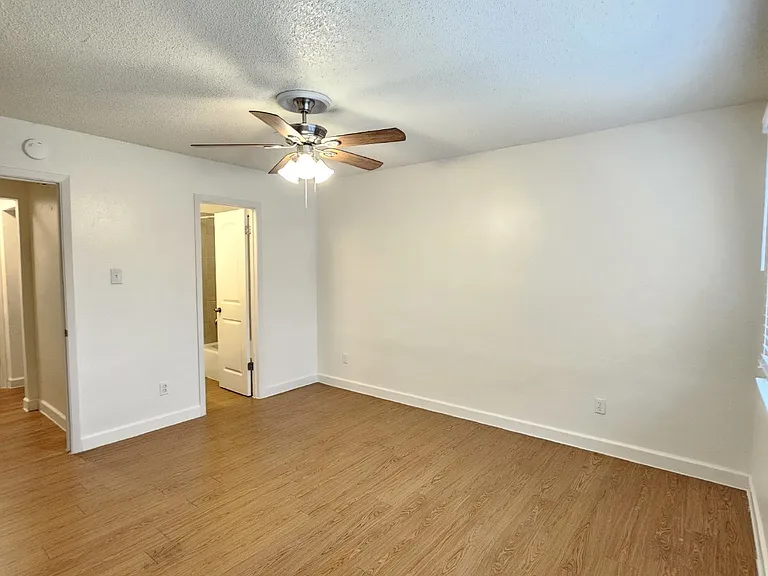 8005 Creekmere Ln — Photo 8