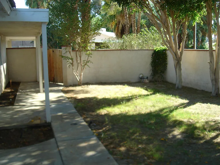 43520 Illinois Ave — Photo 2